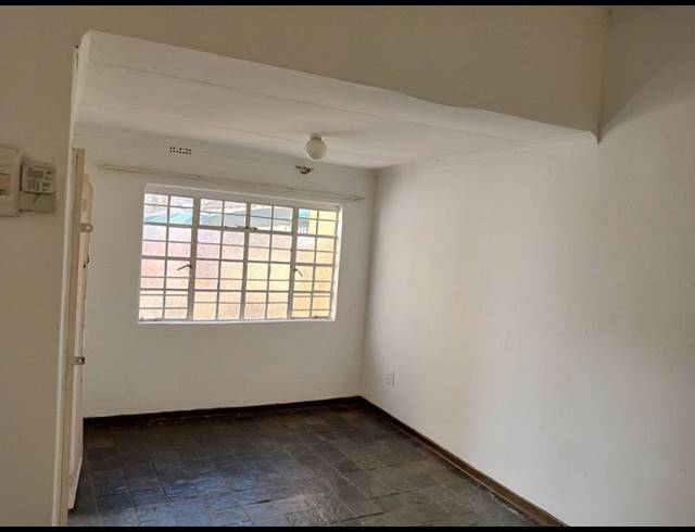 2 BEDROOM PROPERTY TO RENT IN BEZUIDENHOUT VALLEY